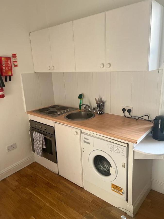 Lovely First Floor Flat-2 ลอนดอน ภายนอก รูปภาพ